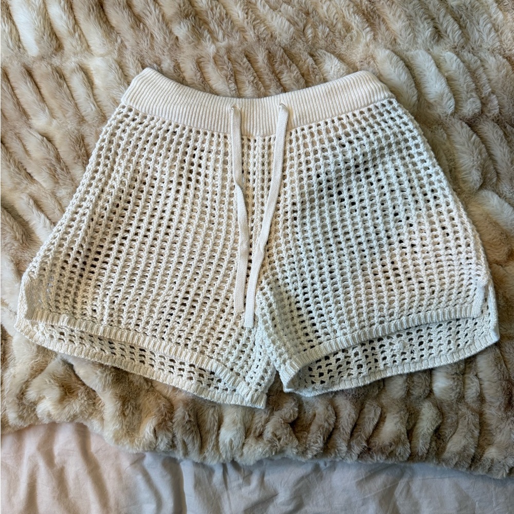 Abercrombie & Fitch White Knit High Waist Shorts